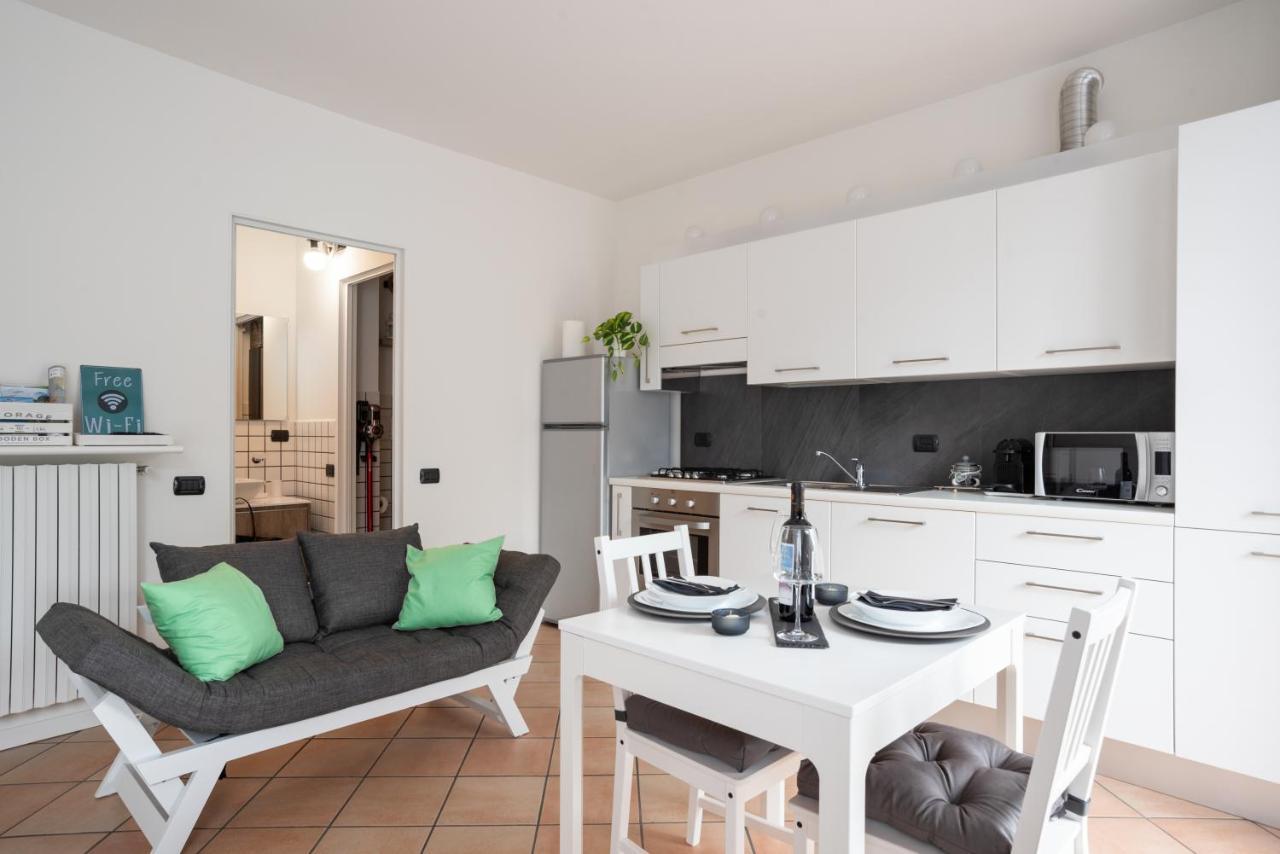 Lake Como Studio With Balcony And Private Parking Ossuccio Exterior foto
